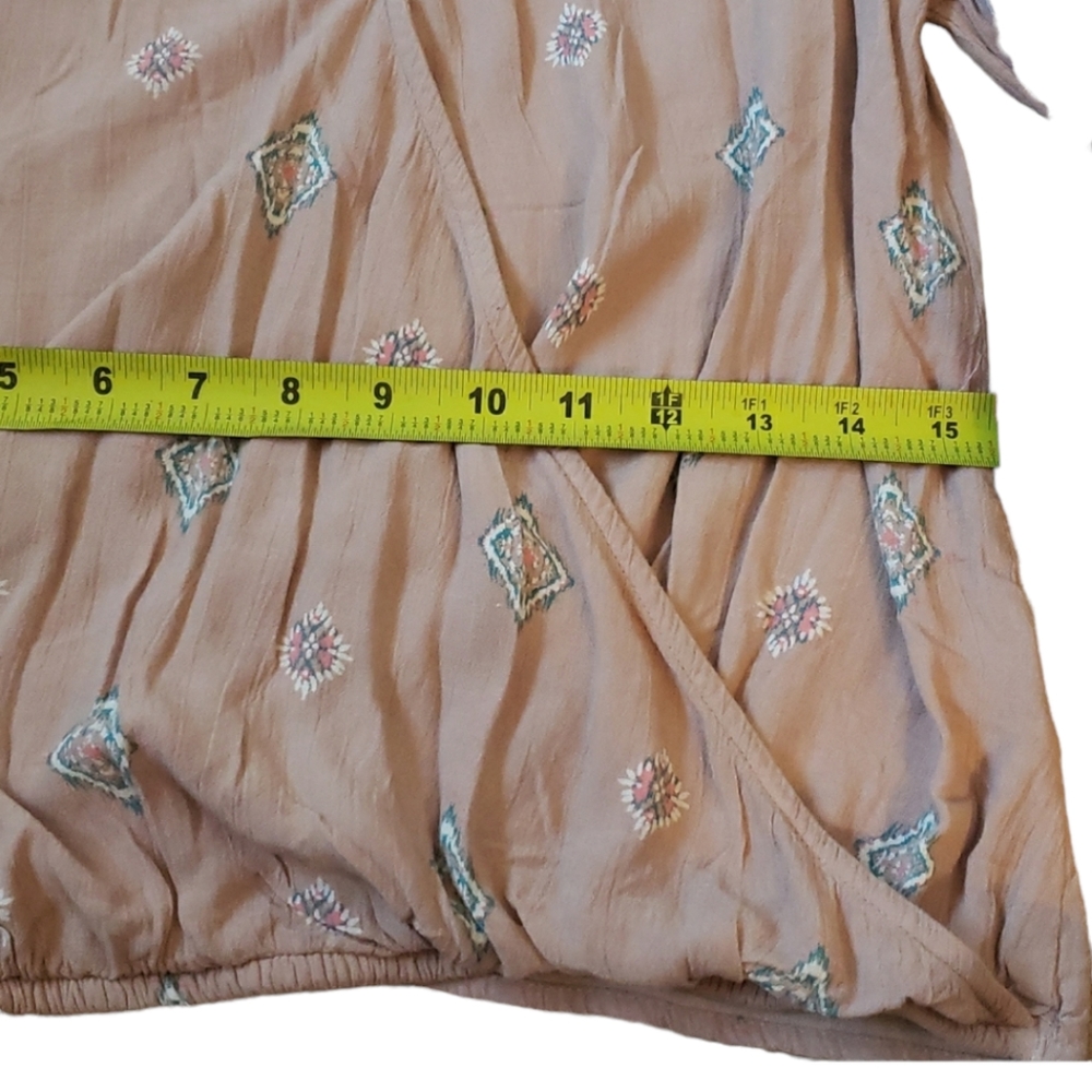 Mudd Long Sleeve Aztec Light weight Blouse. Small - Picture 7 of 10